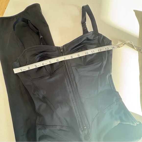 NWT SKIMS Glam Catsuit onyx black small - Picture 13 of 16